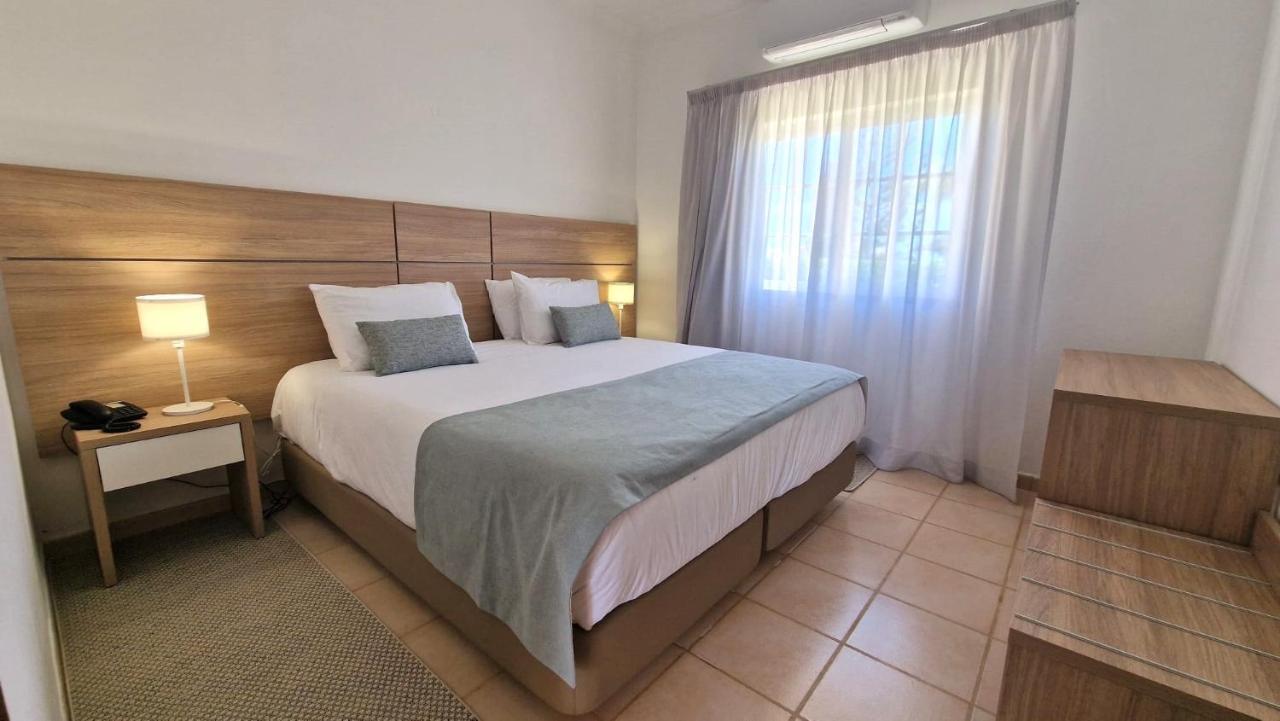 Atalaia Sol Aparthotel - Tennis & Heated Pool In Winter Lagos Dış mekan fotoğraf
