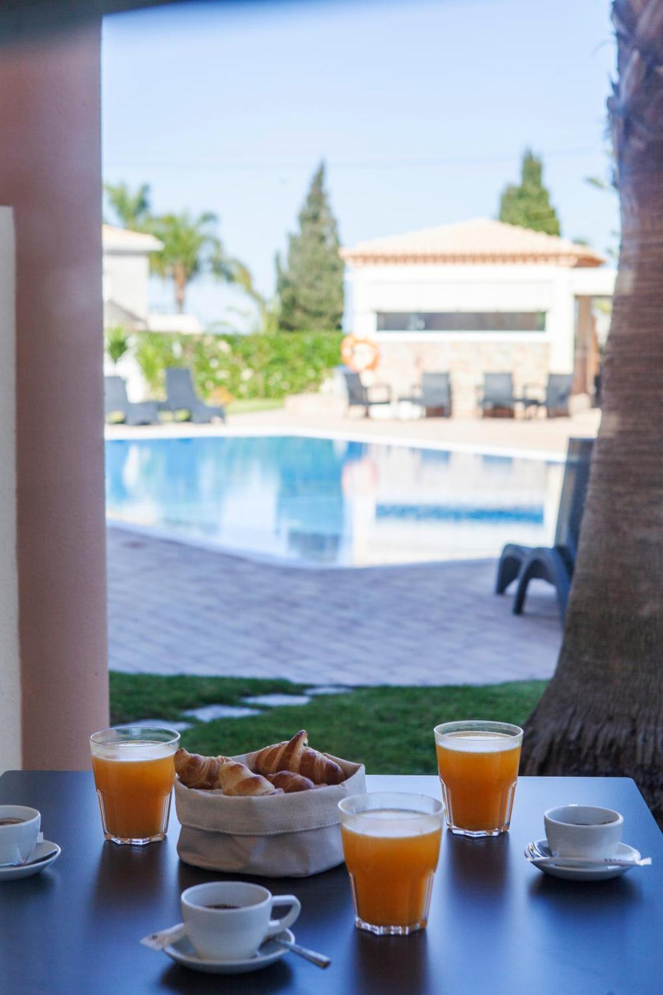 Atalaia Sol Aparthotel - Tennis & Heated Pool In Winter Lagos Dış mekan fotoğraf