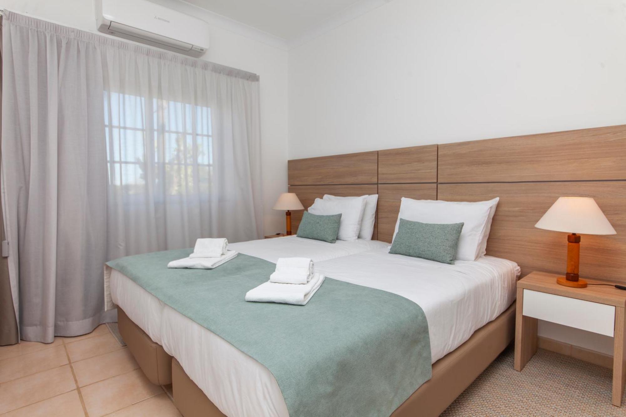 Atalaia Sol Aparthotel - Tennis & Heated Pool In Winter Lagos Dış mekan fotoğraf